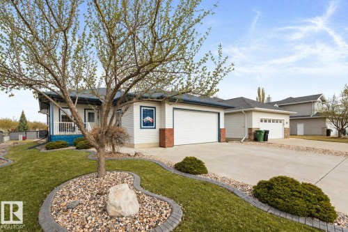 1 Birchwood Close, Leduc, AB - Outdoor