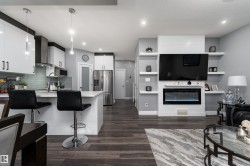 1613 ENRIGHT Way  Edmonton, AB T6M 0Z3