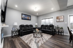 1613 ENRIGHT Way Edmonton, AB T6M 0Z3