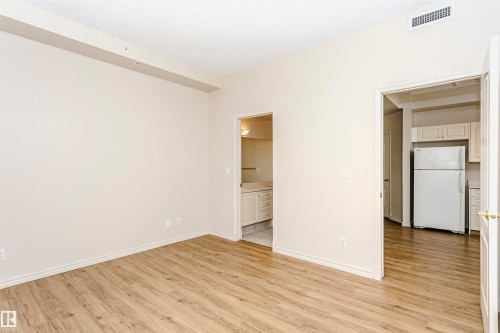 with Cheater Ensuite - 1701 10649 Saskatchewan Drive, Edmonton, AB - Indoor Photo Showing Other Room