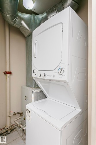 1701 10649 Saskatchewan Drive, Edmonton, AB - Indoor Photo Showing Laundry Room