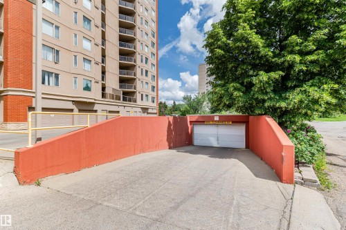 1701 10649 Saskatchewan Drive, Edmonton, AB - Outdoor