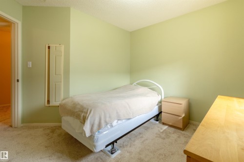 48 3311 58 Street, Edmonton, AB - Indoor Photo Showing Bedroom