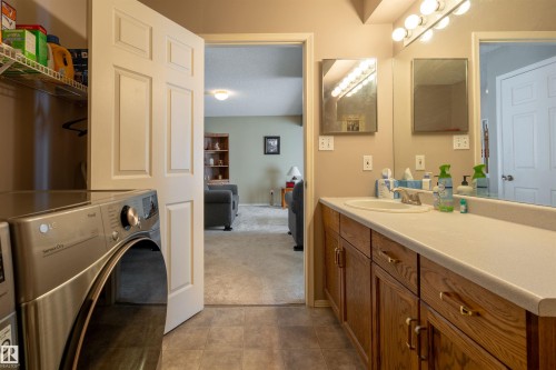 48 3311 58 Street, Edmonton, AB - Indoor Photo Showing Laundry Room