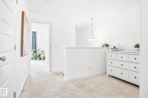 2061 Trumpeter Way, Edmonton, AB - Indoor