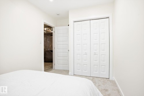 2061 Trumpeter Way, Edmonton, AB - Indoor Photo Showing Bedroom