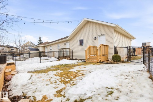 2061 Trumpeter Way, Edmonton, AB - Outdoor