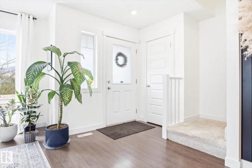 2061 Trumpeter Way, Edmonton, AB - Indoor Photo Showing Other Room