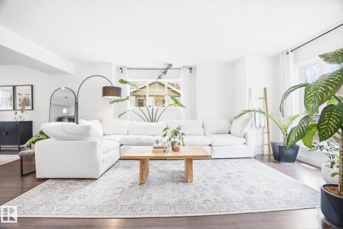 2061 Trumpeter Way, Edmonton, AB - Indoor Photo Showing Living Room