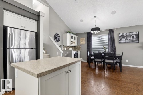 6072 Stanton Drive, Edmonton, AB - Indoor