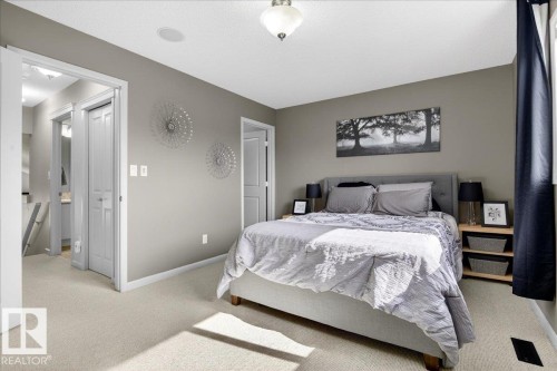 6072 Stanton Drive, Edmonton, AB - Indoor Photo Showing Bedroom