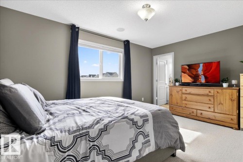 6072 Stanton Drive, Edmonton, AB - Indoor Photo Showing Bedroom