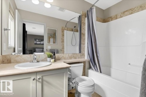 6072 Stanton Drive, Edmonton, AB - Indoor Photo Showing Bathroom