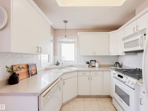 67 Arcand Drive, St. Albert, AB - Indoor Photo Showing Kitchen