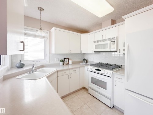67 Arcand Drive, St. Albert, AB - Indoor Photo Showing Kitchen