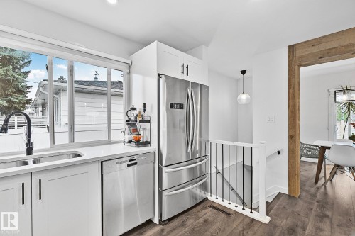 10315 47 Street, Edmonton, AB - Indoor Photo Showing Kitchen With Double Sink