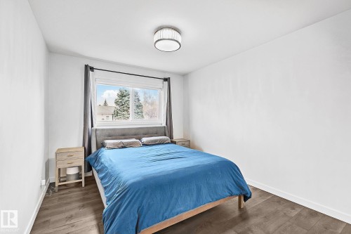 10315 47 Street, Edmonton, AB - Indoor Photo Showing Bedroom