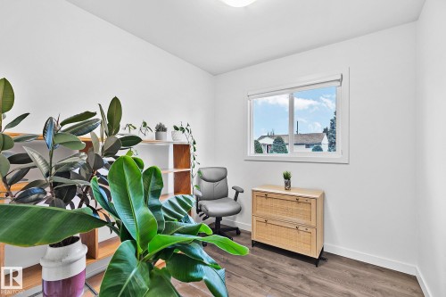 10315 47 Street, Edmonton, AB - Indoor