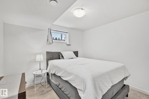 10315 47 Street, Edmonton, AB - Indoor Photo Showing Bedroom