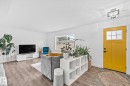 10315 47 Street, Edmonton, AB  - Indoor Photo Showing Living Room 