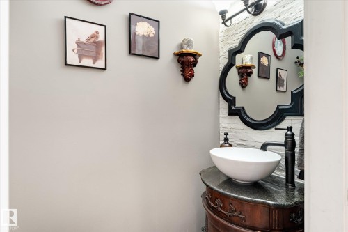 5016 44 Ave, Calmar, AB - Indoor Photo Showing Bathroom