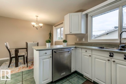 16012 88 Avenue, Edmonton, AB 