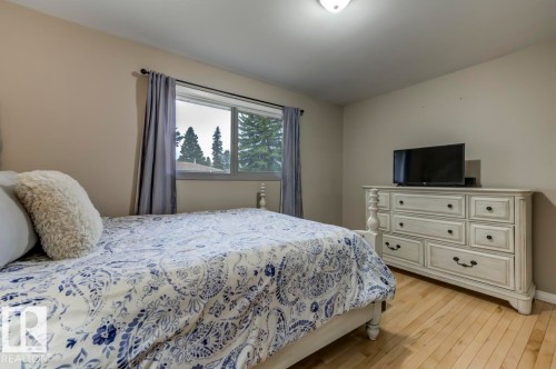 16012 88 Avenue, Edmonton, AB 