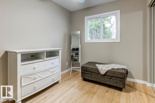 16012 88 Avenue, Edmonton, AB 