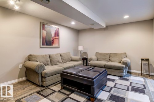 16012 88 Avenue, Edmonton, AB 