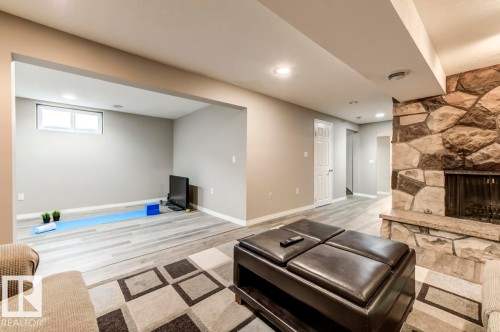 16012 88 Avenue, Edmonton, AB 