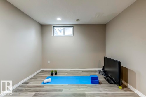 16012 88 Avenue, Edmonton, AB 