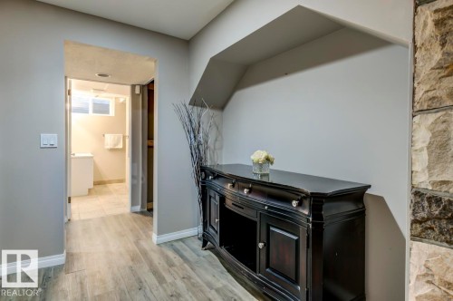 16012 88 Avenue, Edmonton, AB 