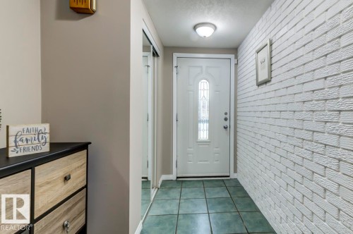 16012 88 Avenue, Edmonton, AB 