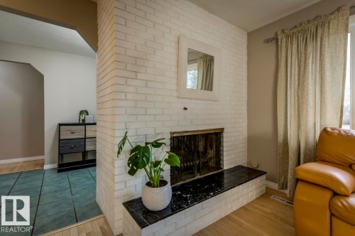 16012 88 Avenue, Edmonton, AB 