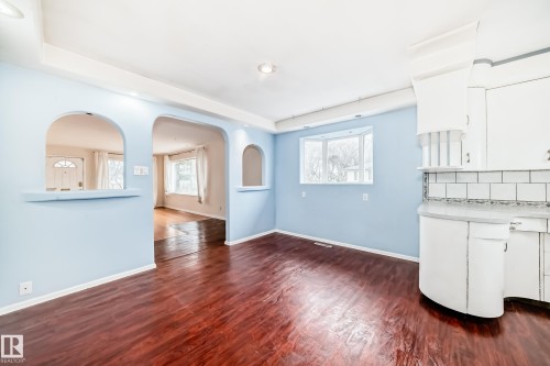 5204 112 Avenue, Edmonton, AB - Indoor