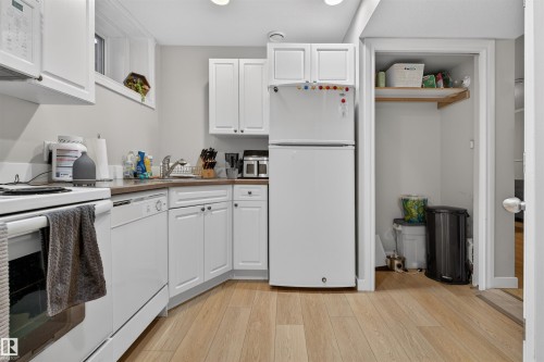 16 Mural Crescent, St. Albert, AB - Indoor Photo Showing Other Room