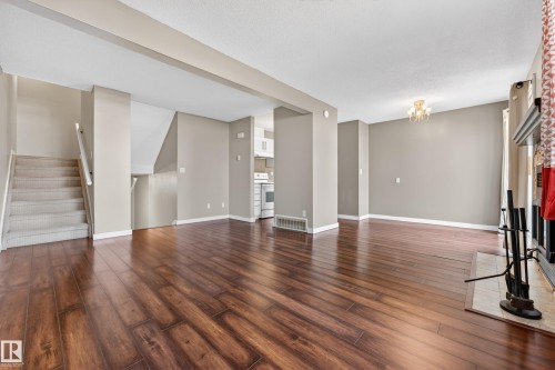 1556 69 Street, Edmonton, AB - Indoor Photo Showing Other Room