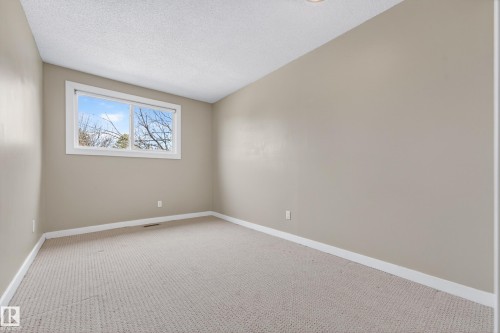 1556 69 Street, Edmonton, AB - Indoor Photo Showing Other Room