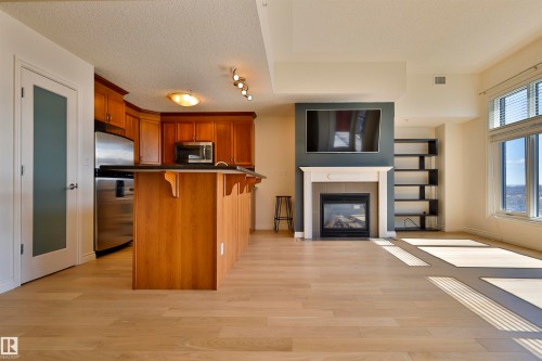 906 9020 Jasper Avenue, Edmonton, AB - Indoor With Fireplace