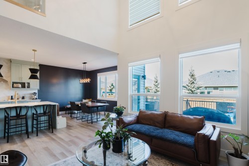 164 Hemingway Crescent, Spruce Grove, AB - Indoor Photo Showing Living Room