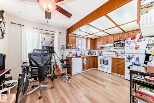 12005 95A Street, Edmonton, AB - Indoor Photo Showing Other Room