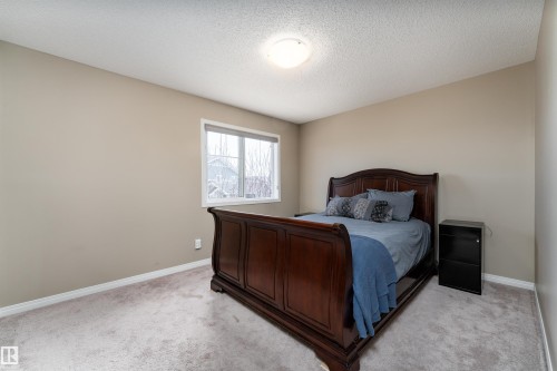 3199 Carpenter Landing Landing, Edmonton, AB - Indoor Photo Showing Bedroom