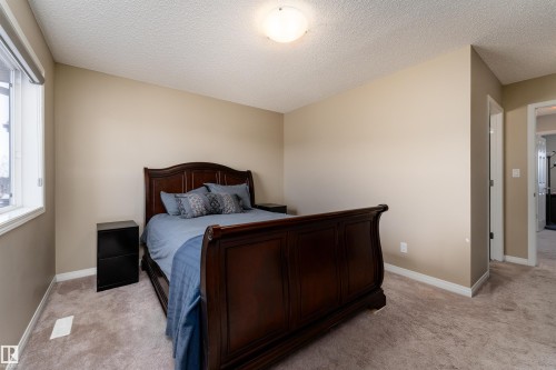 3199 Carpenter Landing Landing, Edmonton, AB - Indoor Photo Showing Bedroom