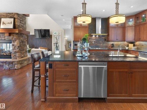 112 Windermere Drive, Edmonton, AB - Indoor Photo Showing Kitchen