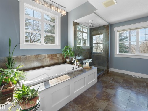 112 Windermere Drive, Edmonton, AB - Indoor Photo Showing Bathroom