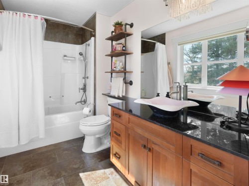 112 Windermere Drive, Edmonton, AB - Indoor Photo Showing Bathroom