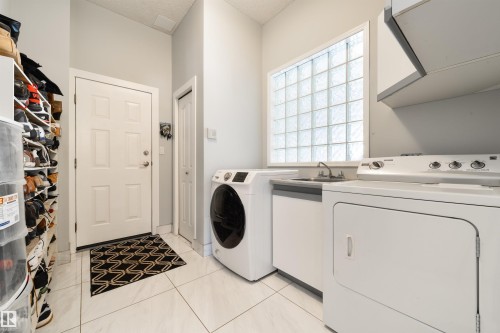 445 Whiston Way, Edmonton, AB - Indoor Photo Showing Laundry Room