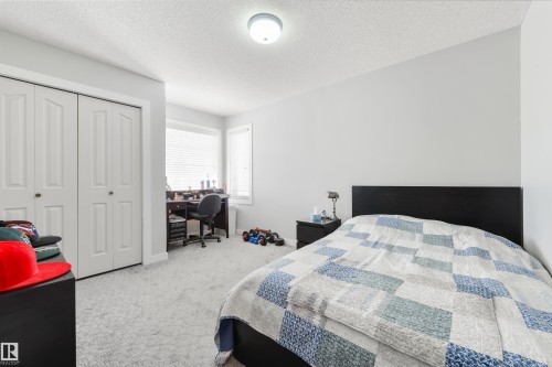 445 Whiston Way, Edmonton, AB - Indoor Photo Showing Bedroom