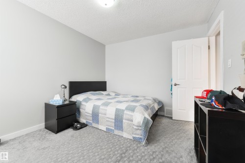 445 Whiston Way, Edmonton, AB - Indoor Photo Showing Bedroom