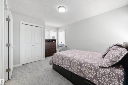 445 Whiston Way, Edmonton, AB - Indoor Photo Showing Bedroom